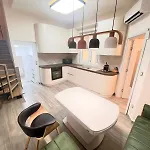 New Yorker 2 Bedroom * וארנה