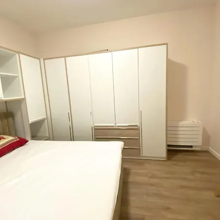 New Yorker 2 Bedroom וארנה
