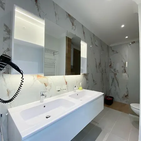 דירה New Yorker 2 Bedroom וארנה