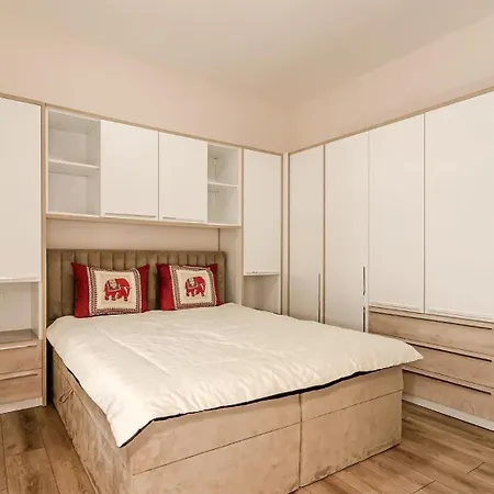 New Yorker 2 Bedroom Apartment Varna