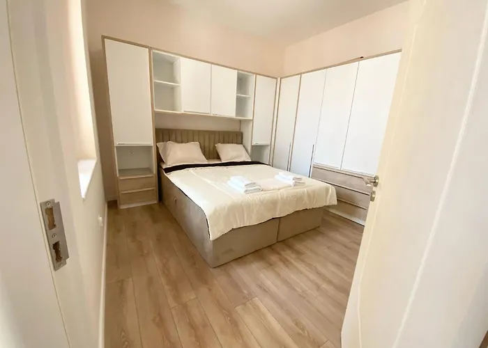 New Yorker 2 Bedroom * Варна