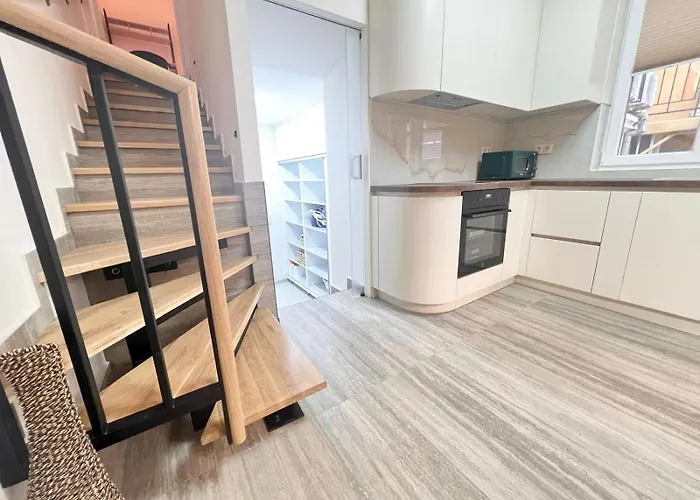 Апартаменти New Yorker 2 Bedroom Варна