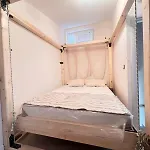 New Yorker 2 Bedroom Apartment