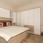 New Yorker 2 Bedroom Apartment Varna