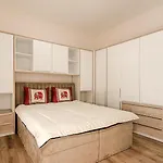 New Yorker 2 Bedroom Apartment Varna