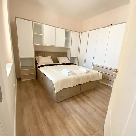 New Yorker 2 Bedroom * 瓦爾納