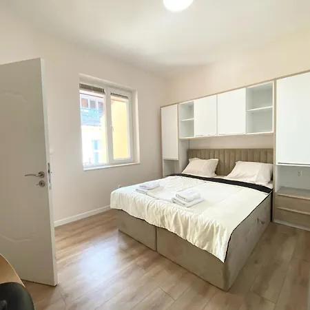New Yorker 2 Bedroom Апартаменты Варна