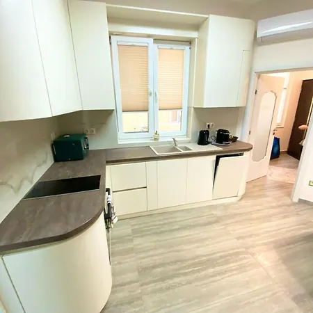 New Yorker 2 Bedroom