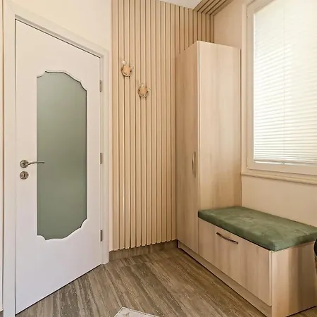 New Yorker 2 Bedroom Варна