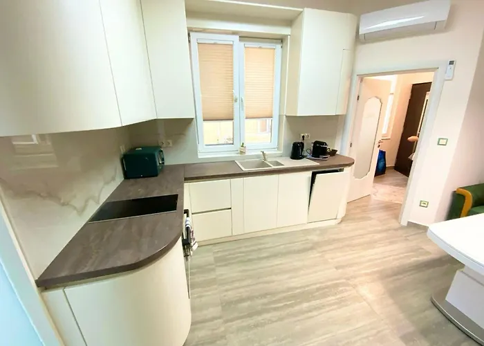 New Yorker 2 Bedroom