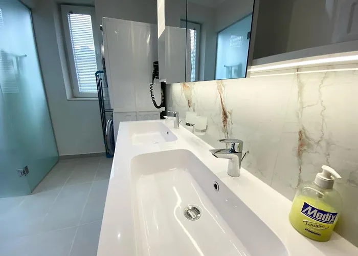 New Yorker 2 Bedroom 公寓